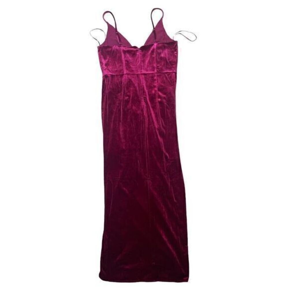 Yumi Kim Revolve Felicity Dress v-neck with a tulip skirt Red Wine Velvet Medium - Picture 7 of 11